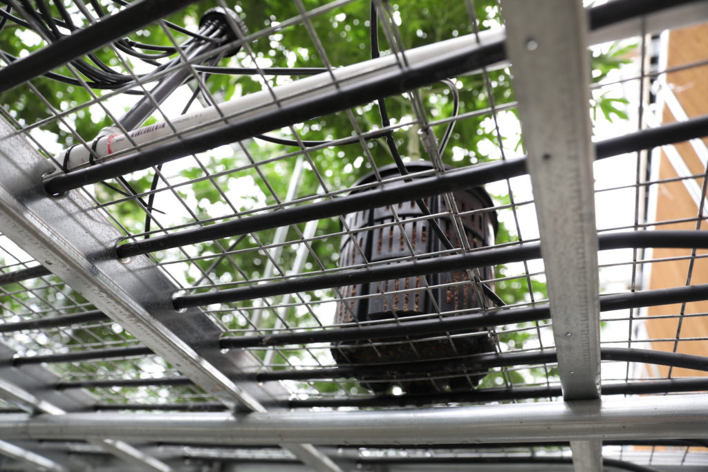 greenhouse bench with root zone heating system